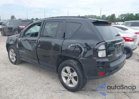 2017 Jeep Compass Sport 4X4 z USA, uszkodzony, nr VIN 1C4NJDBB2HD167652